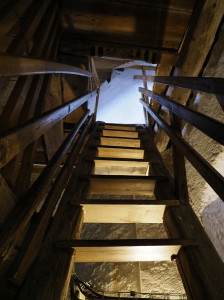 Příkré schody Domažlické věže